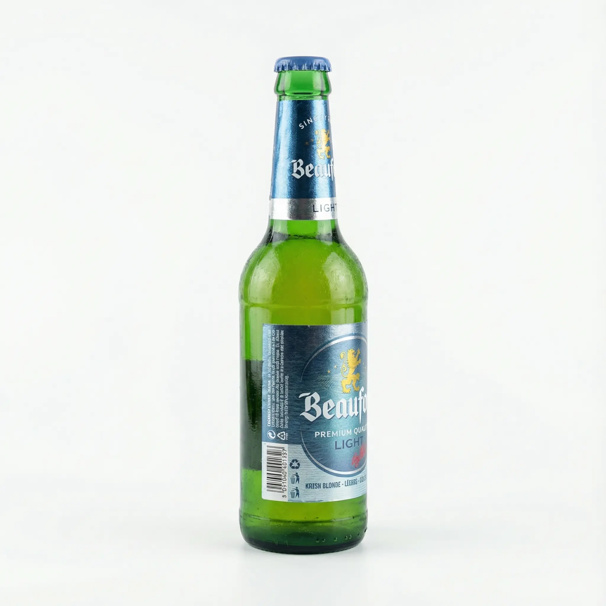 bouteille Beaufort blonde light 65cl vue latérale en cave